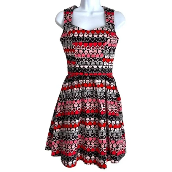 Folter I Heart Skulls Retro Dress Size (XL) - Picture 1 of 6